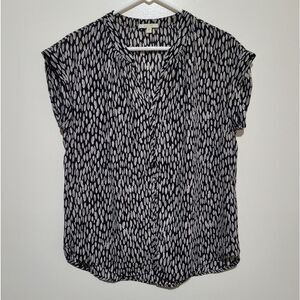 Pleione Black and White Abstract‎ Blouse